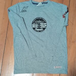 Red Canoe Boeing store heather Gray Long Sleeve Tee men's small